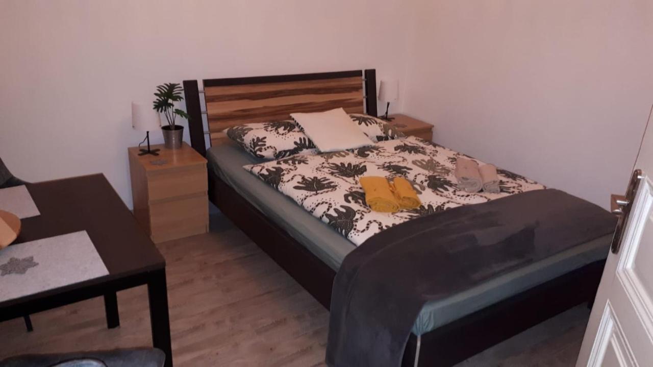 Garibaldik Apartman Apartamento